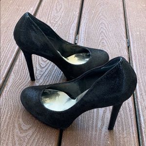 I.N.C International Concepts black heel pumps 6.5